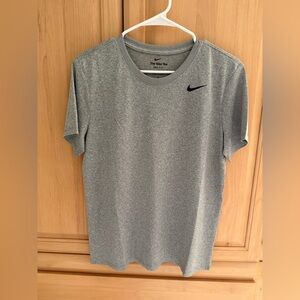 Nike Women’s Gray Dri-Fit T-Shirt SzM NWT